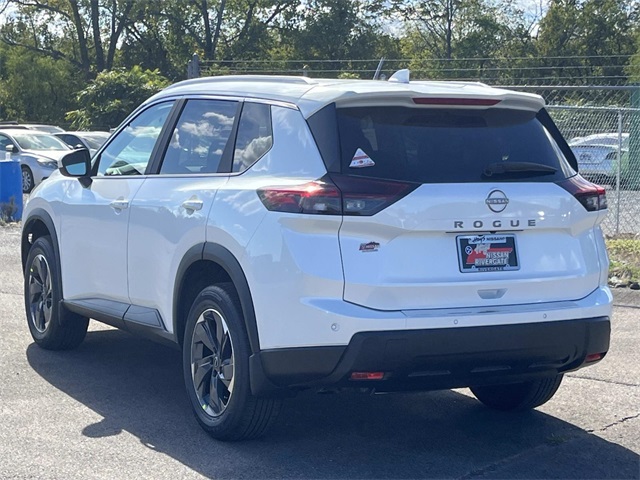 2026 Nissan Rogue SV photo 4