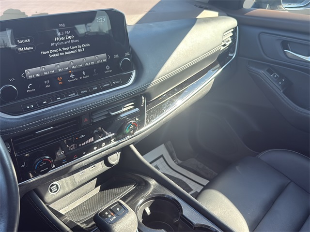 2023 Nissan Rogue SL photo 25