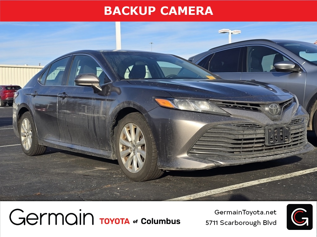 2018 Toyota Camry LE's photo
