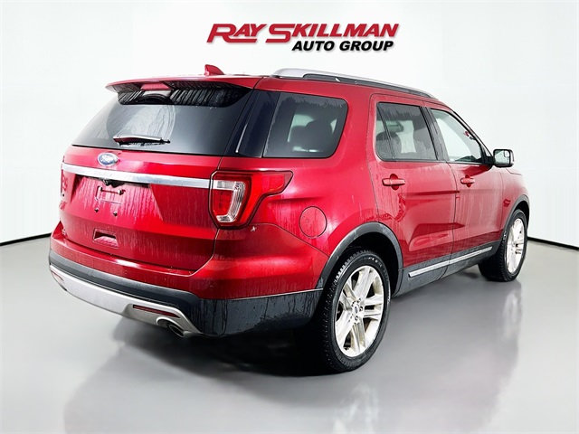 2017 Ford Explorer XLT photo 5