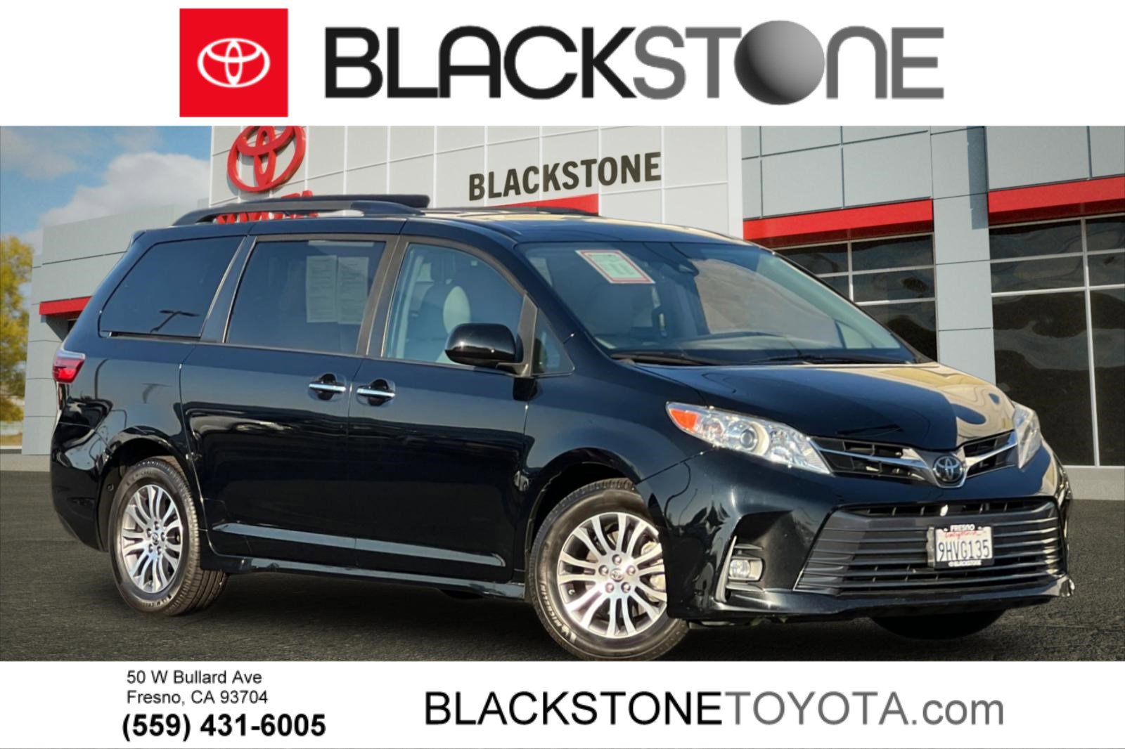 2020 Toyota Sienna XLE's photo