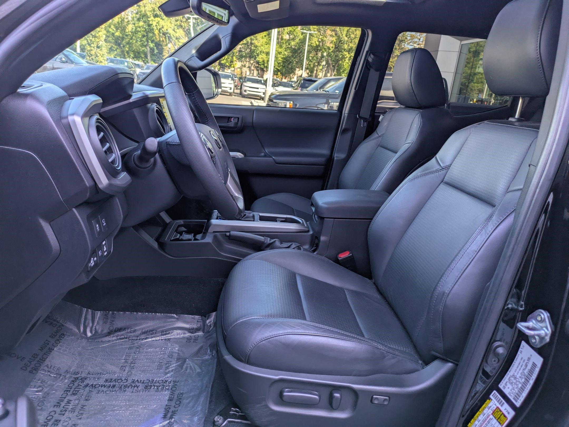 2023 Toyota Tacoma Limited photo 25