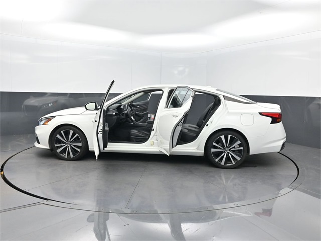 2022 Nissan Altima 2.5 SR photo 33