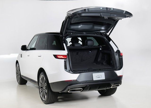 2025 Land Rover Range Rover Sport SE photo 24