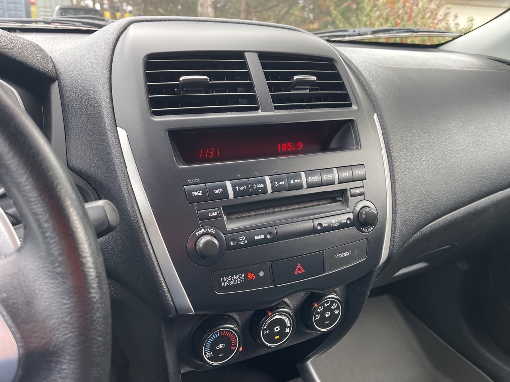 2013 Mitsubishi Outlander Sport ES photo 4