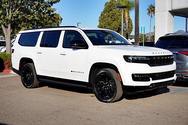 New 2025 Bright White Clear-Coat Exterior Paint Jeep Series II image 6