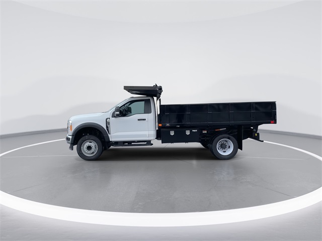 2023 Ford F-600 photo 4
