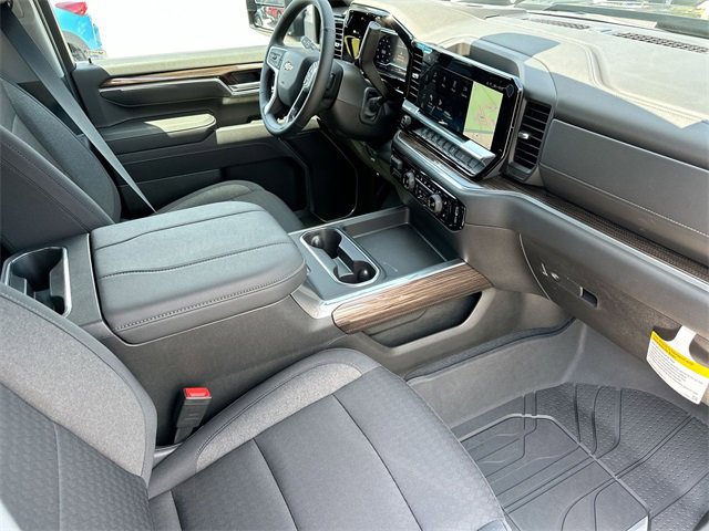 2025 Chevrolet Silverado 2500HD LT photo 16