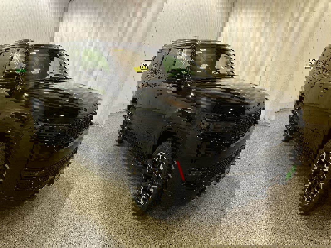 2025 Jeep Wagoneer Series II's photo