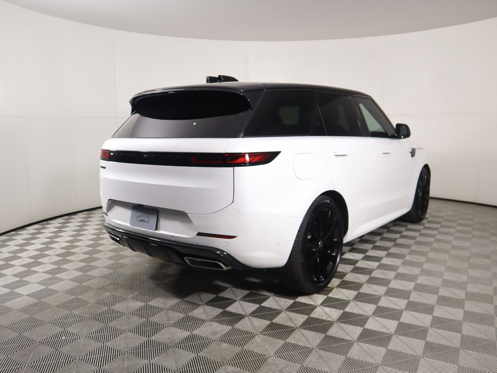2025 Land Rover Range Rover Sport SE photo 5