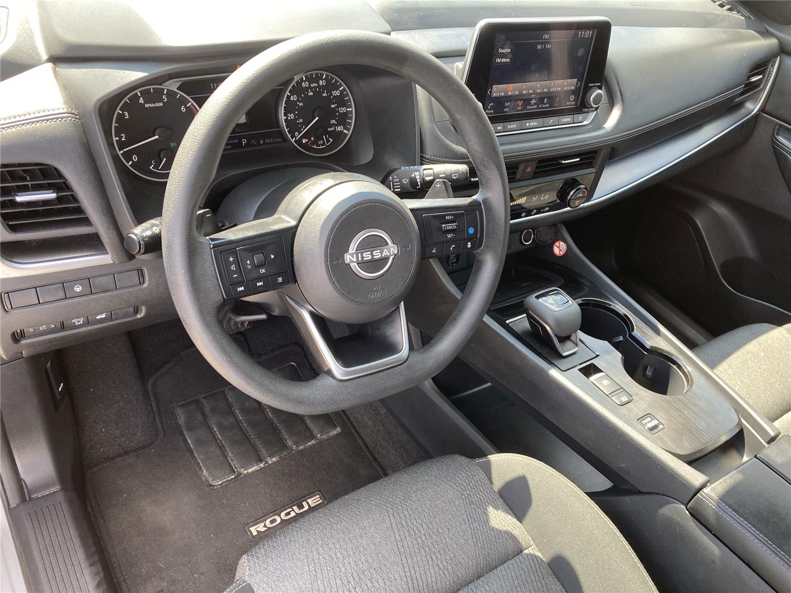 2024 Nissan Rogue SV photo 11