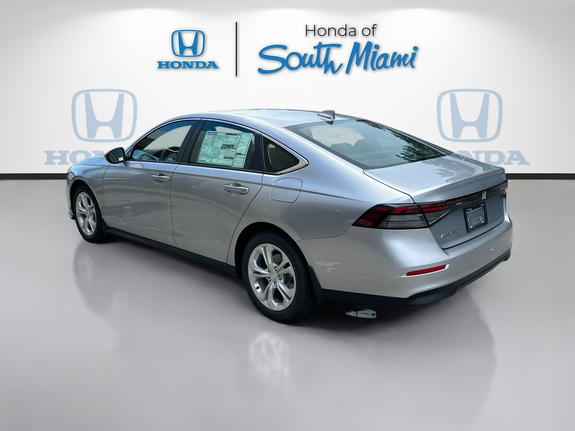 2025 Honda Accord LX photo 4