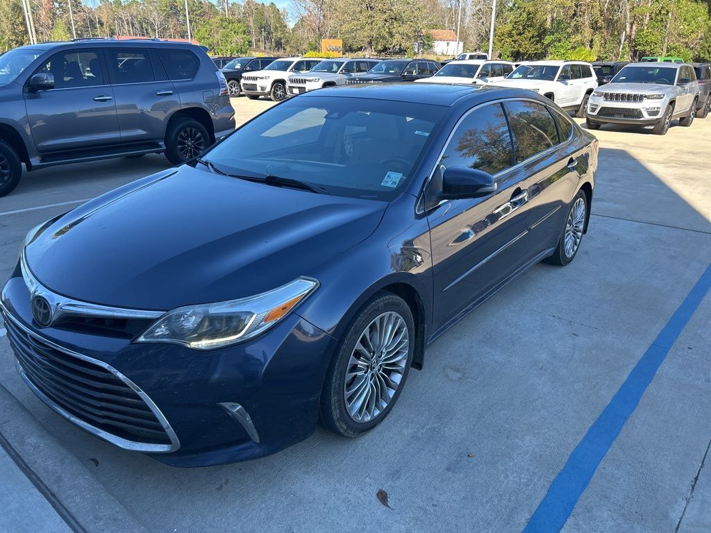 2016 Toyota Avalon Limited's photo