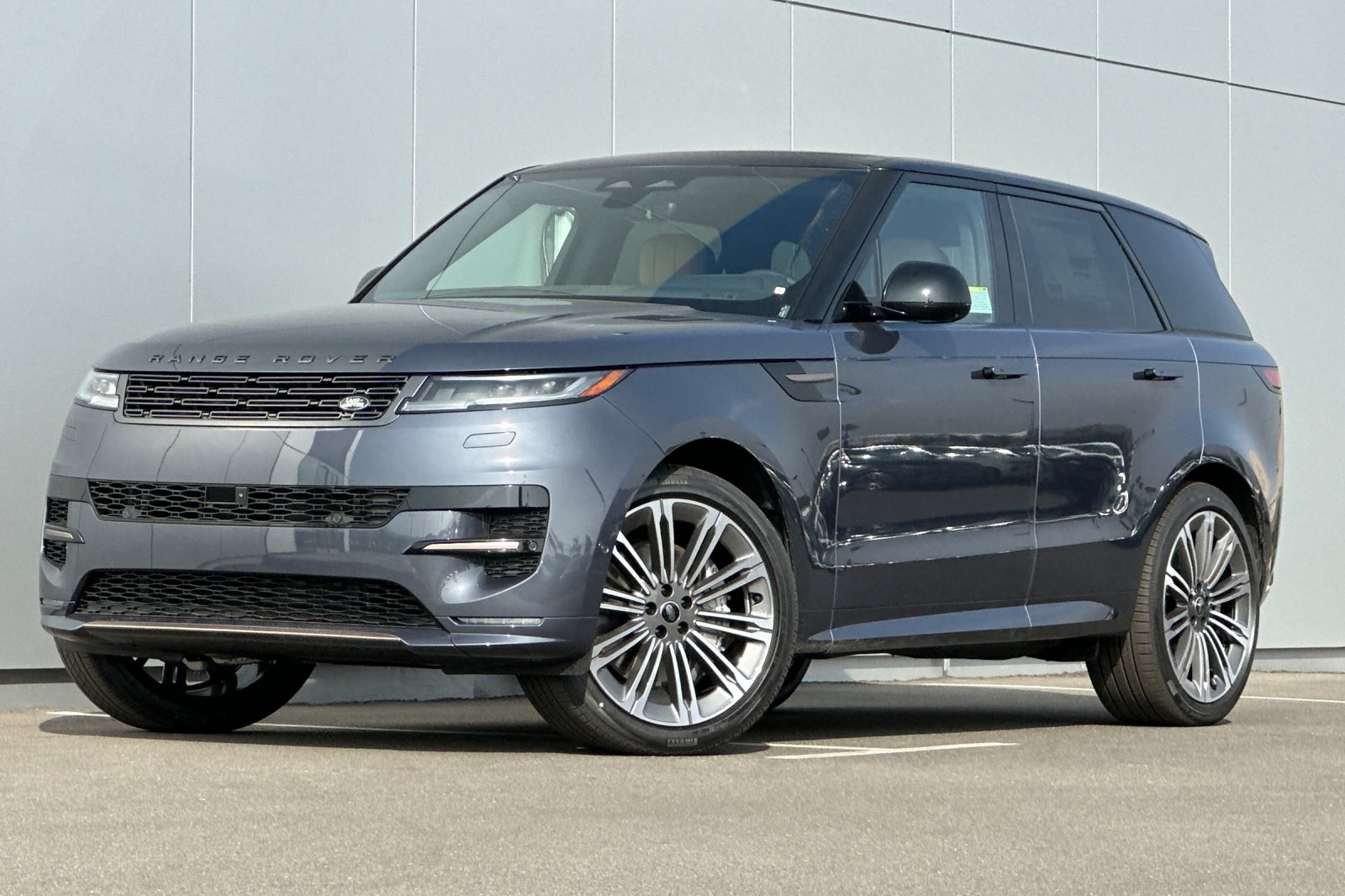 2025 Land Rover Range Rover Sport Dynamic SE's photo