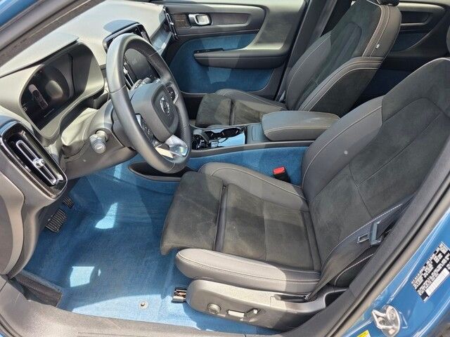 2022 Volvo C40 Recharge photo 9