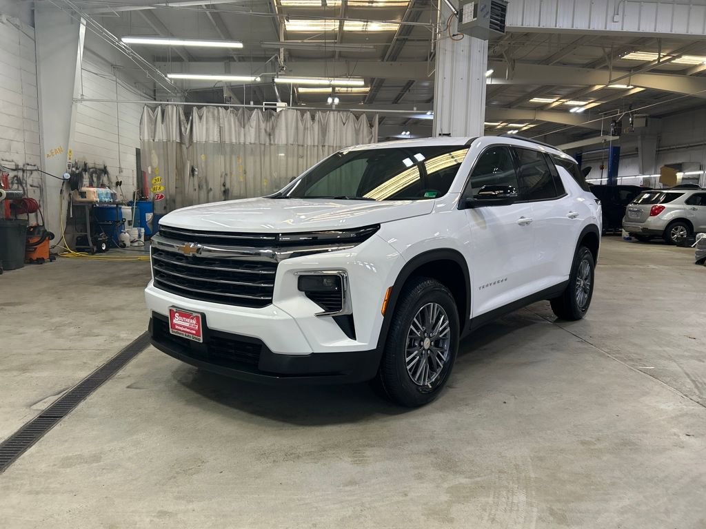 2026 Chevrolet Traverse LT's photo