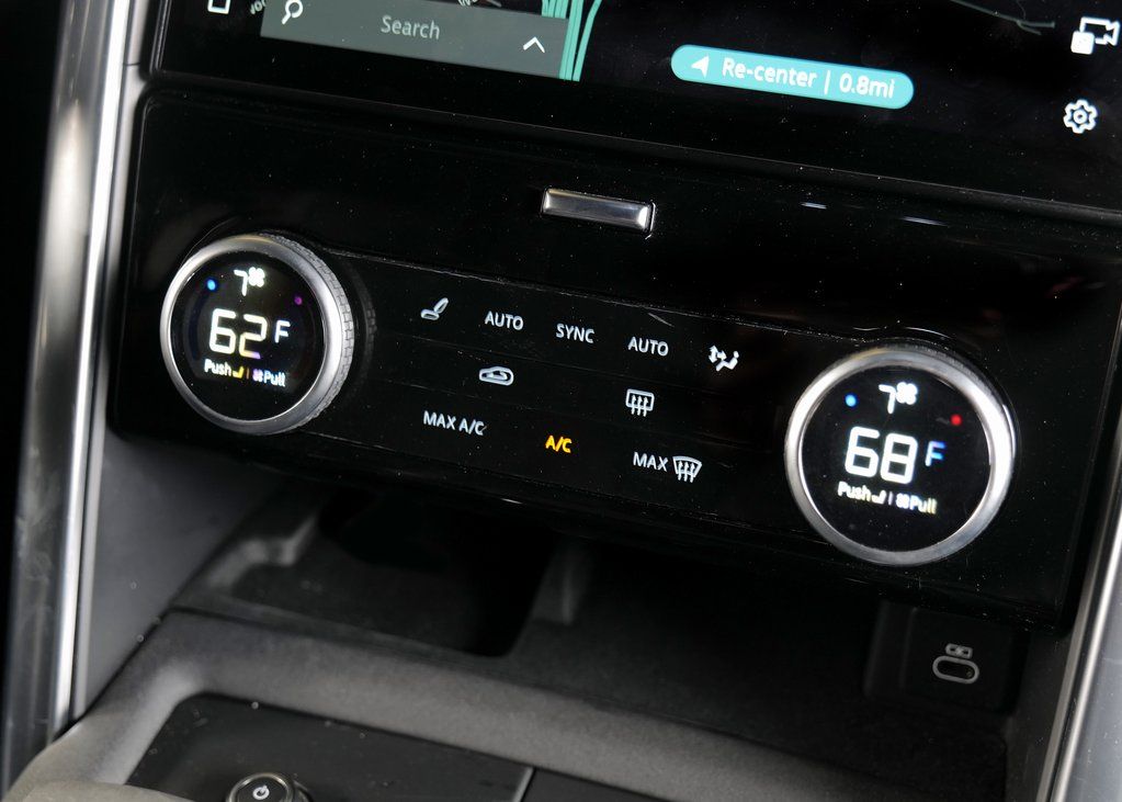 2021 Land Rover Discovery S photo 15