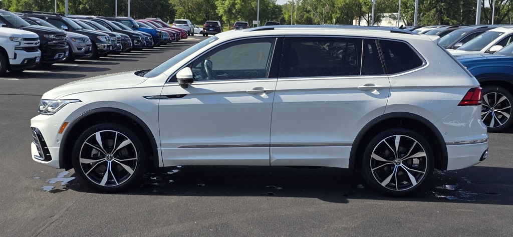 Certified 2022 Volkswagen Tiguan SEL R-LINE with VIN 3VV4B7AX9NM001105 for sale in St. Cloud, Minnesota