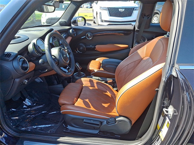 2020 Mini Cooper 2 Door Hardtop S Iconic photo 12
