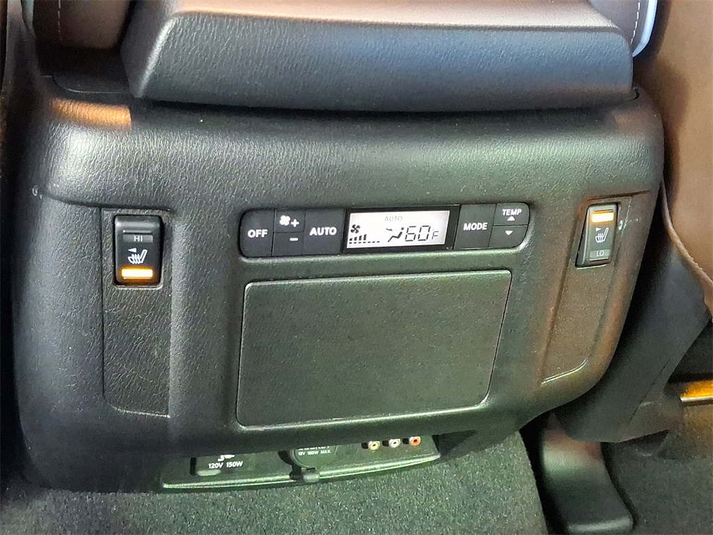 2015 Infiniti QX80 Limited photo 13