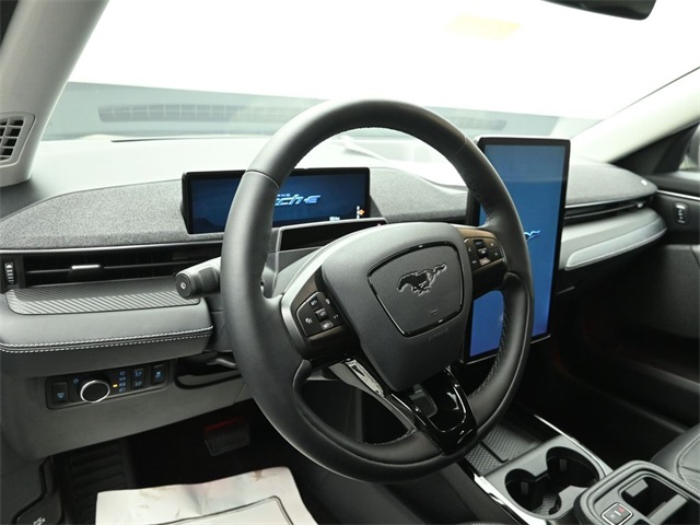 2025 FORD MUSTANG MACH-E - Image 11