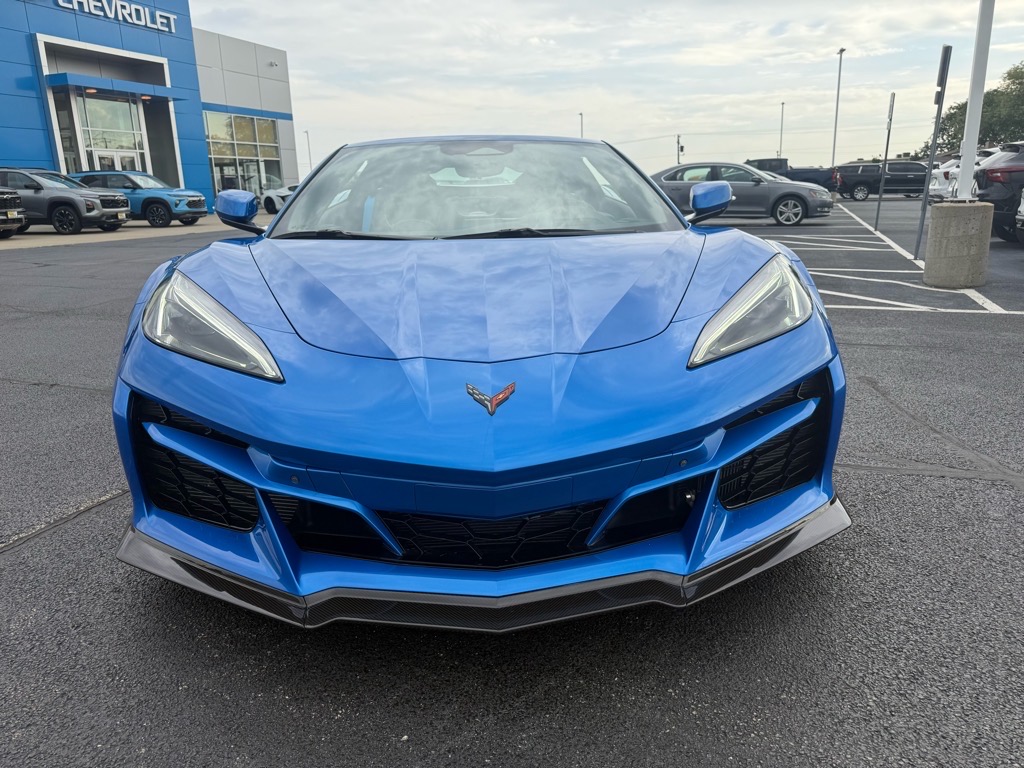 2024 Chevrolet Corvette E-Ray 2LZ photo 8