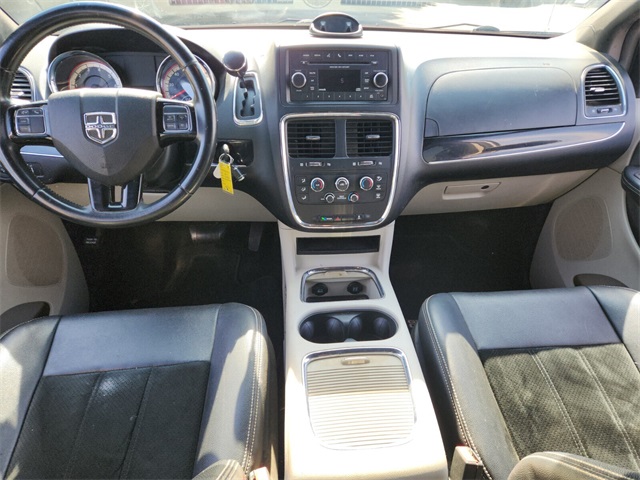 2017 Dodge Grand Caravan SXT photo 14