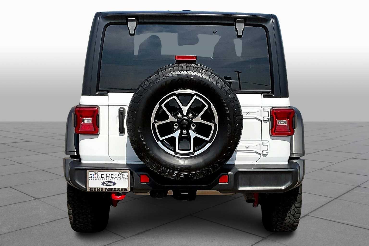 2024 Jeep Wrangler Rubicon photo 4