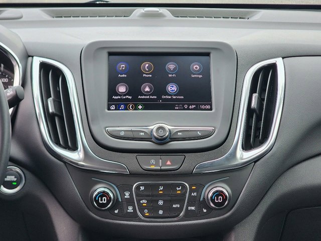 2024 Chevrolet Equinox LT photo 3