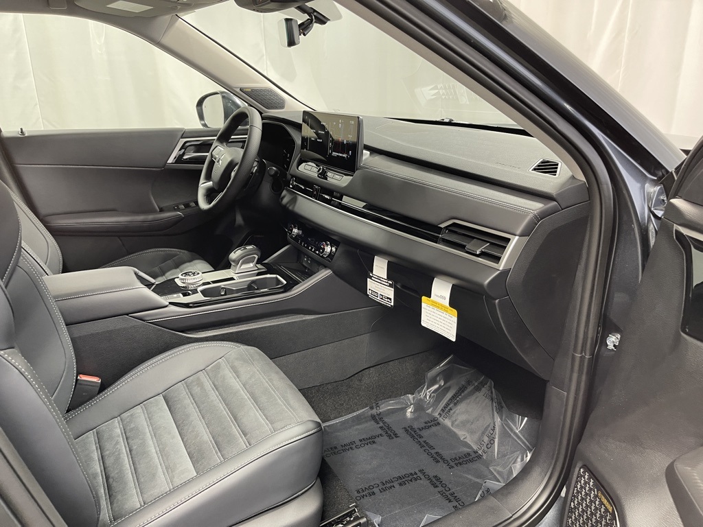 2025 Mitsubishi Outlander SE photo 28