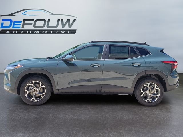 2025 Chevrolet Trax LT photo 6