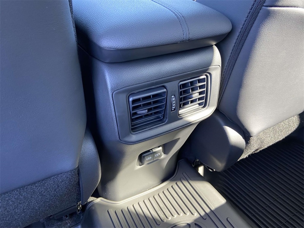 2025 Toyota RAV4 Limited photo 4
