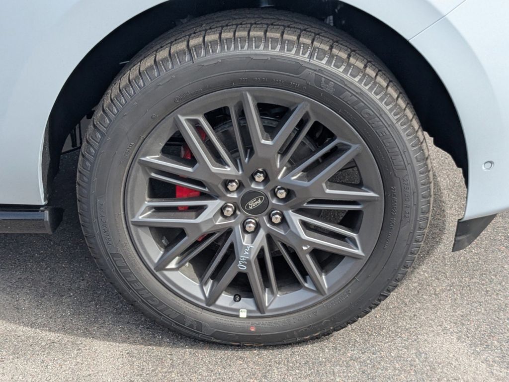 2025 Ford Expedition Platinum MAX photo 9