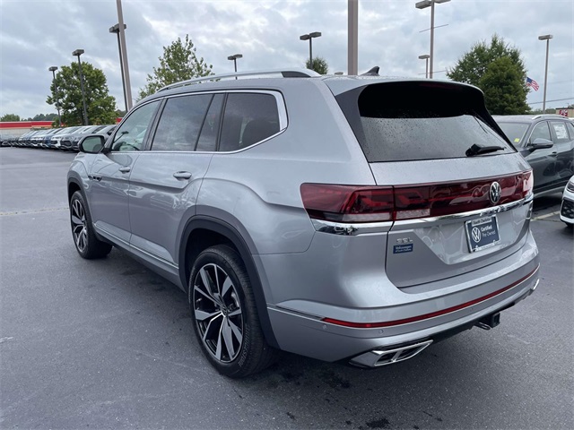 2024 Volkswagen Atlas SEL Premium R-Line photo 4