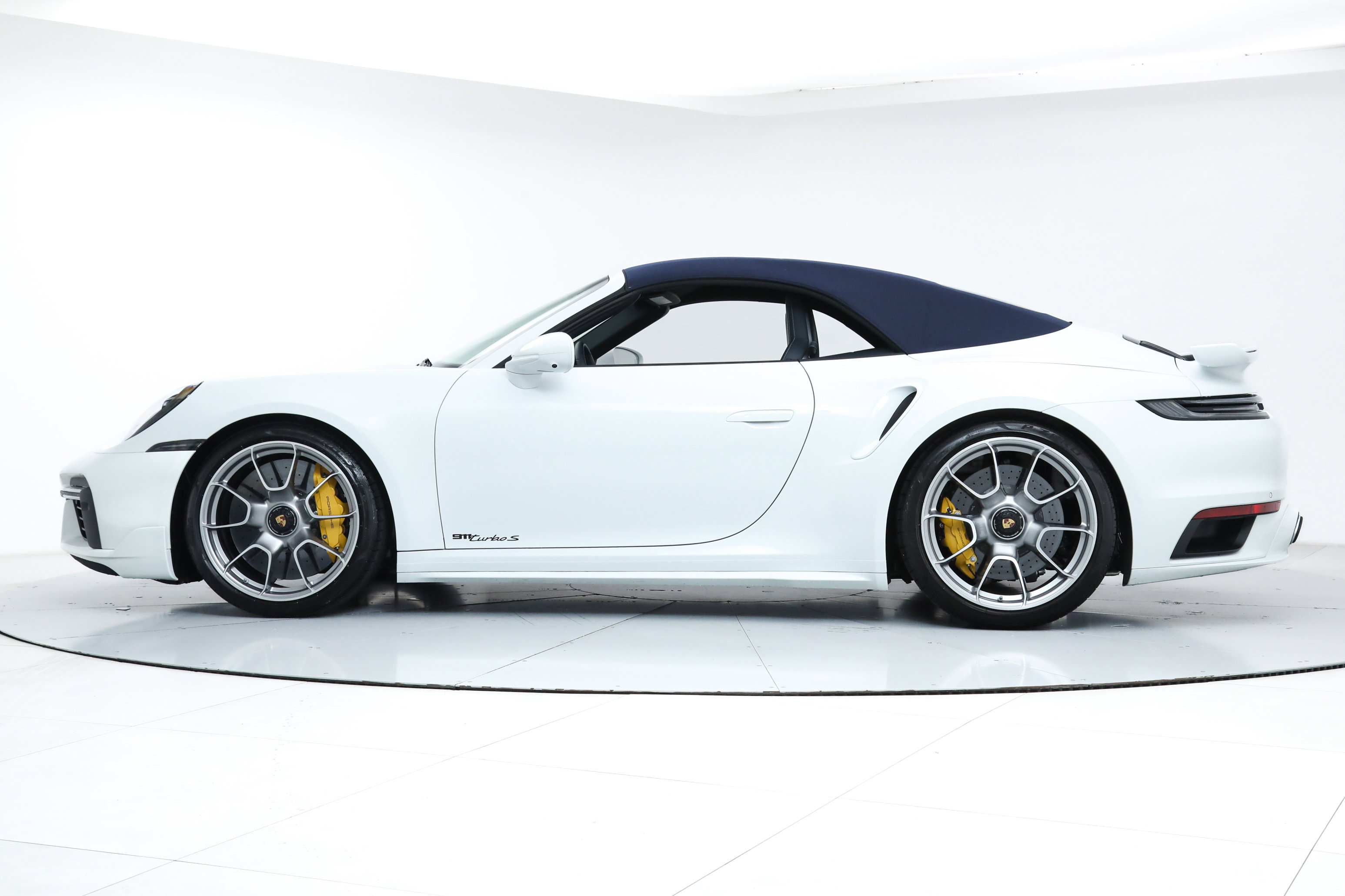2025 Porsche 911 Turbo S Cabriolet photo 3