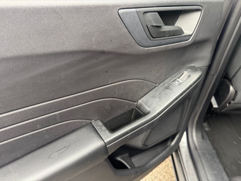 2022 Ford Escape SE photo 16