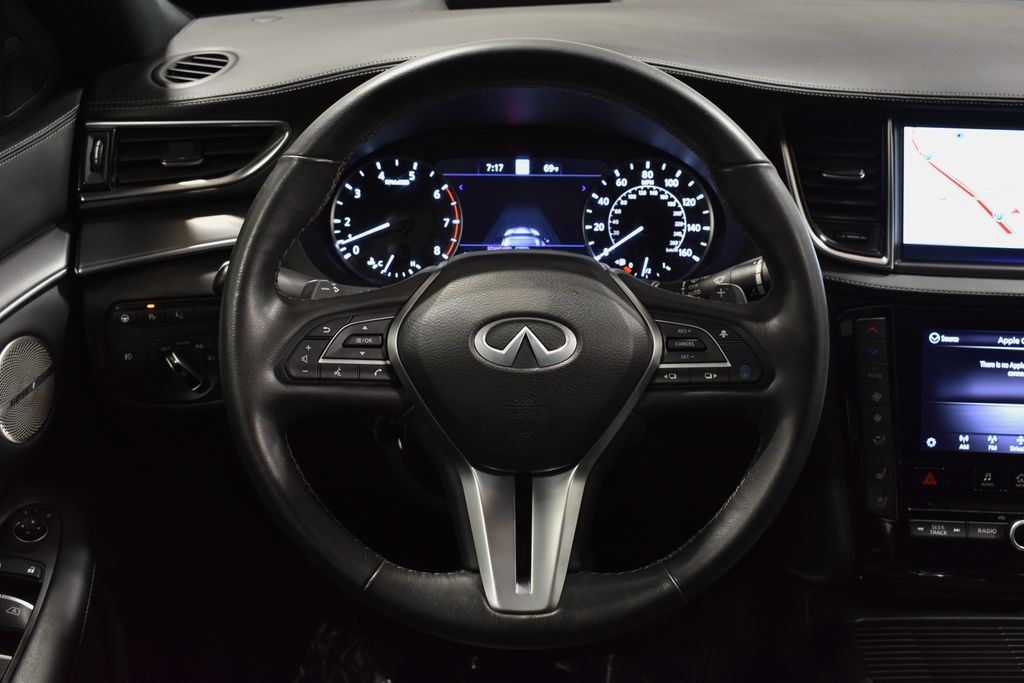2022 Infiniti QX55 Essential photo 17