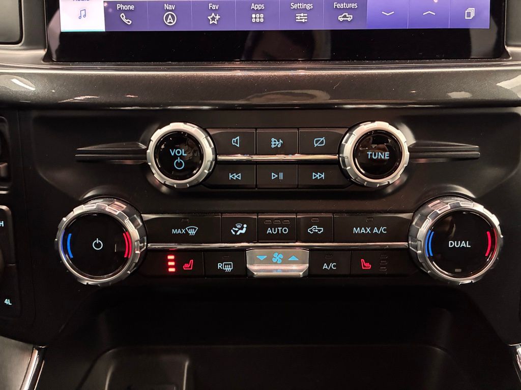 2023 Ford F-150 XLT photo 4