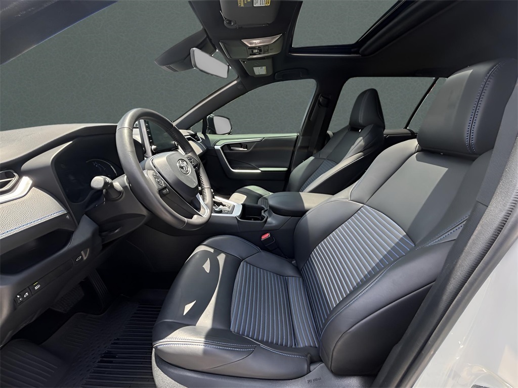 2022 Toyota RAV4 Hybrid XSE photo 10