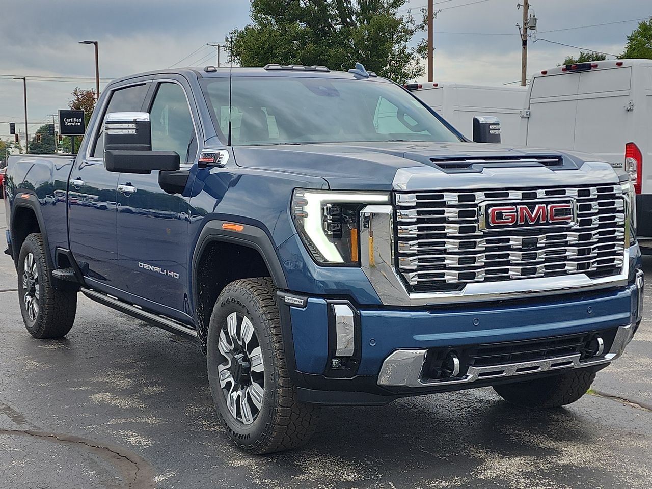 2026 GMC Sierra 2500HD Denali's photo