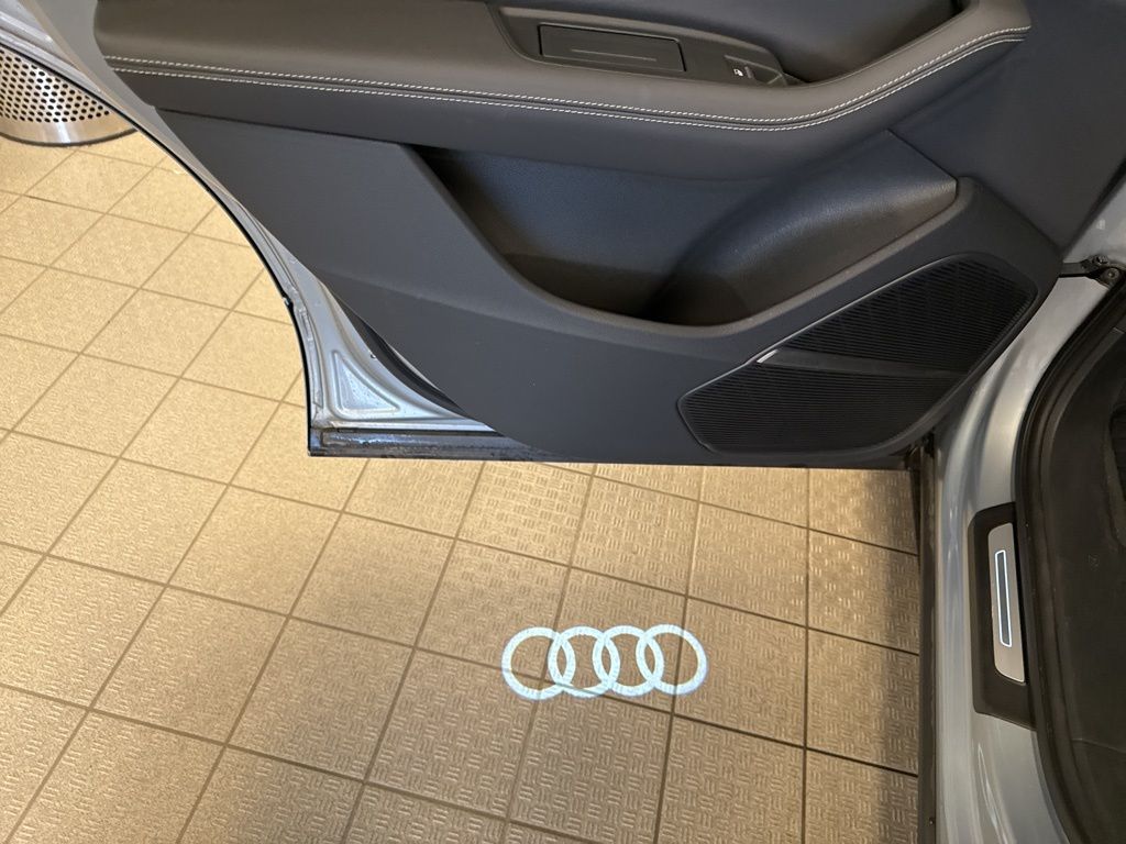 2025 Audi Q7 45 Premium Plus photo 16