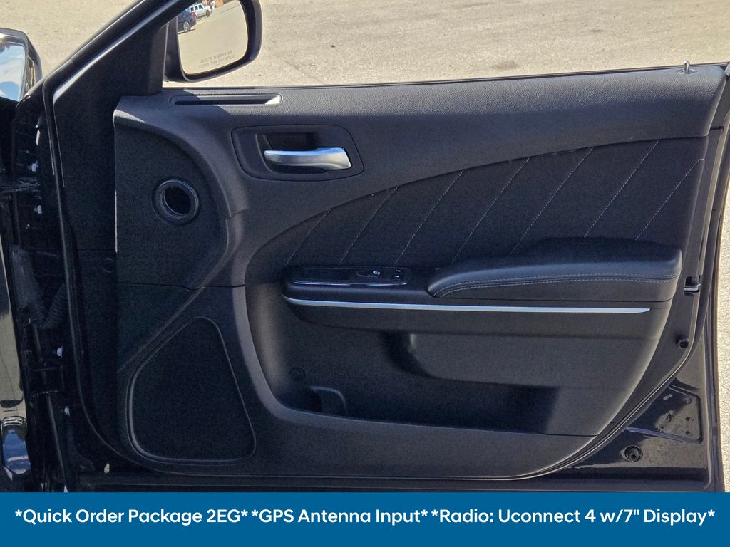 2022 Dodge Charger SXT photo 3