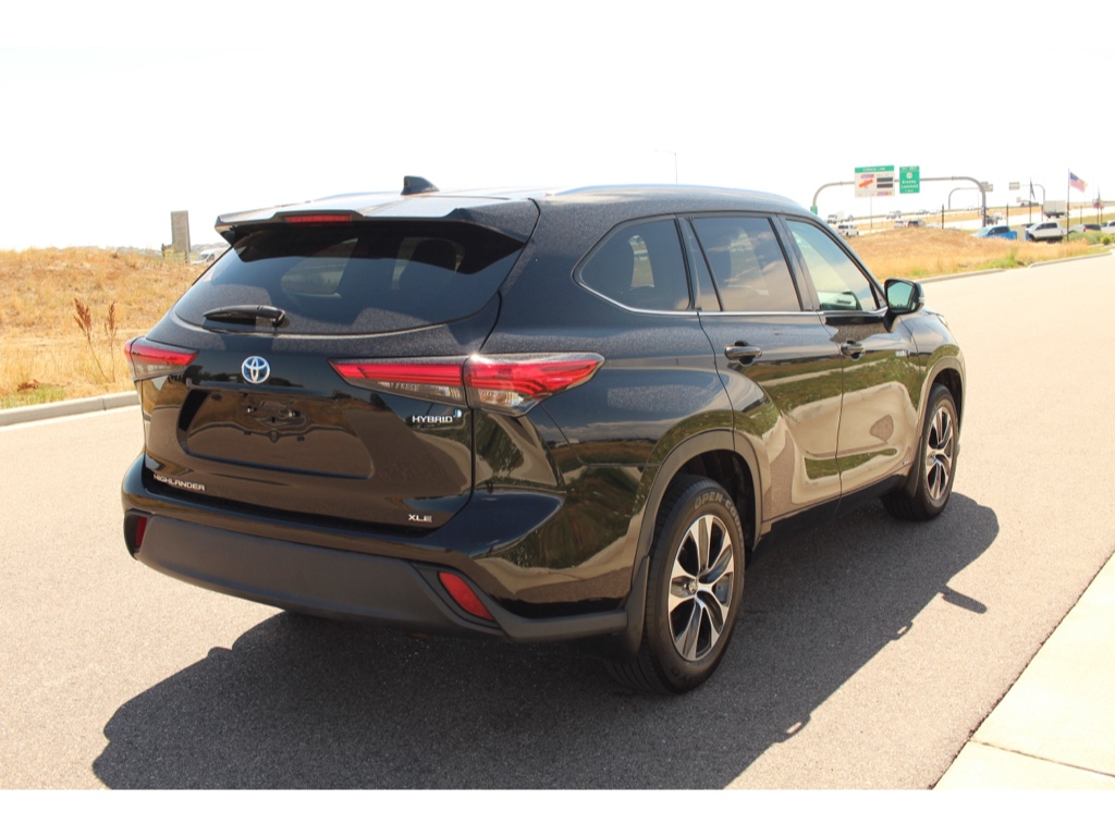2021 Toyota Highlander Hybrid XLE photo 5