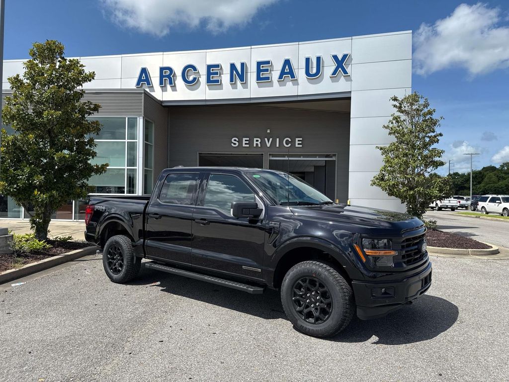 2025 Ford F-150 XLT's photo