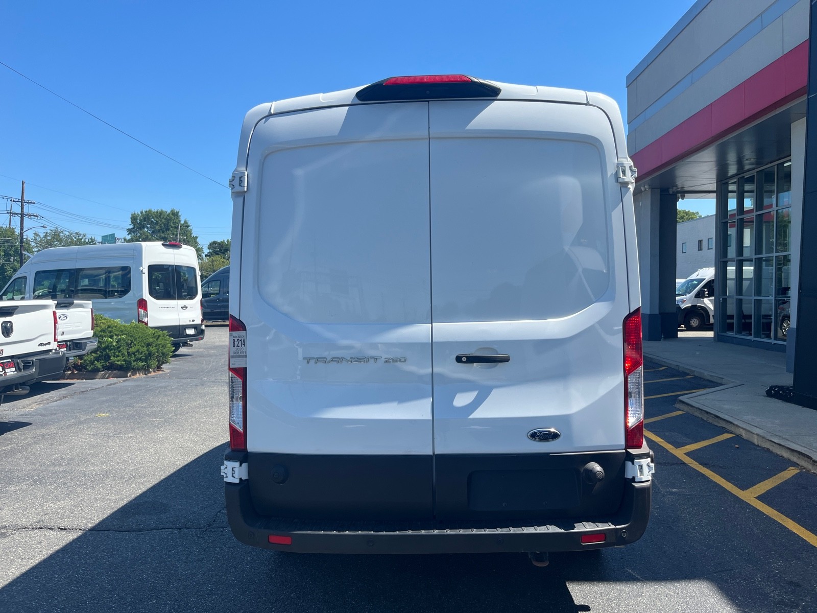 2020 Ford Transit Cargo Van photo 3