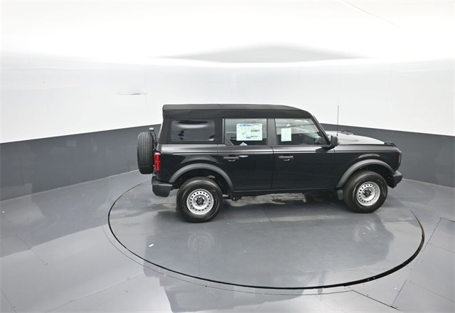 2025 Ford Bronco Base photo 25