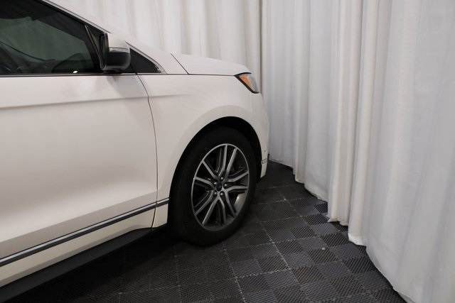 2019 Ford Edge Titanium photo 21