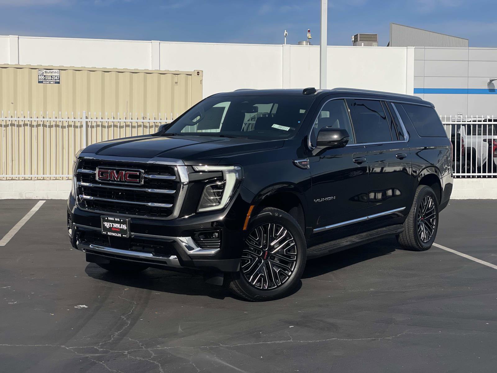 2026 GMC Yukon XL Elevation's photo