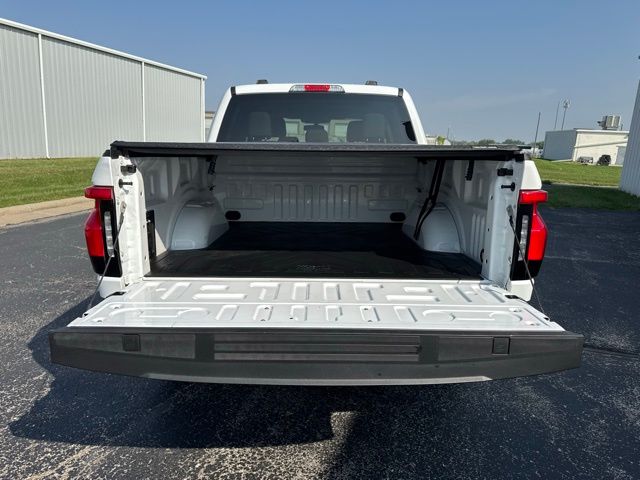 2023 Ford F-150 Lightning photo 9