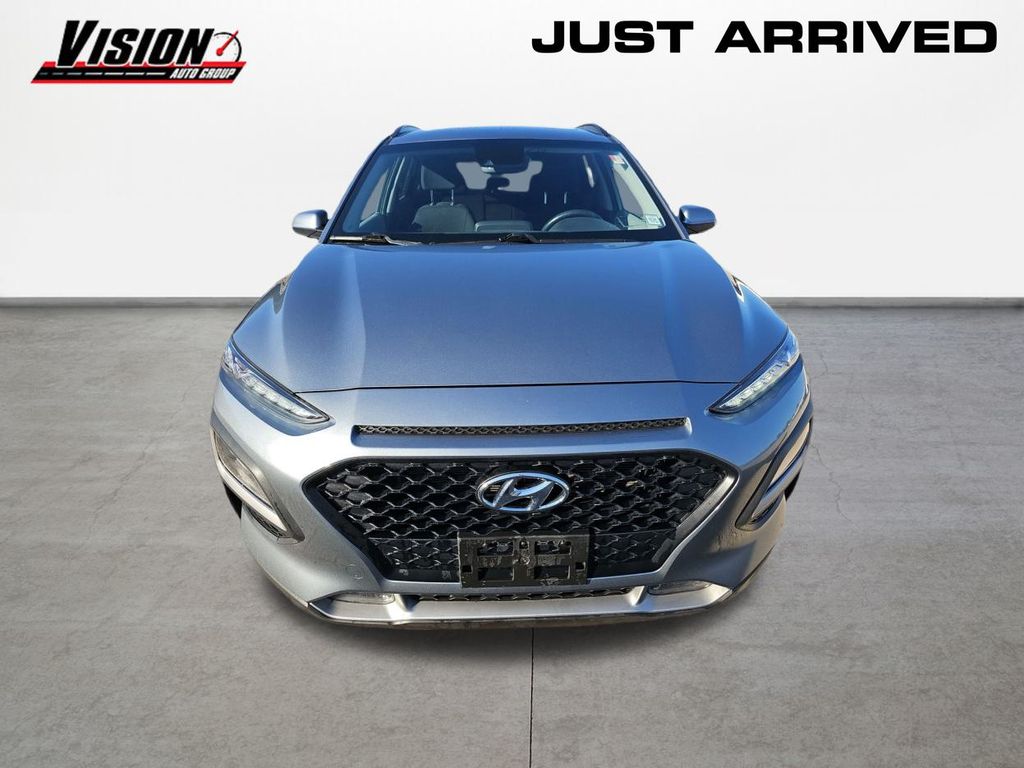 2020 Hyundai Kona SEL Plus photo 2